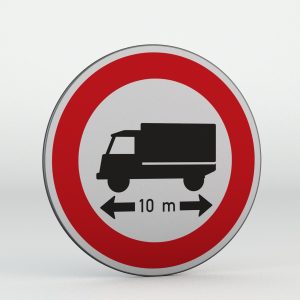 Dopravní značka B17 | Zákaz vjezdu vozidel nebo souprav, jejichž délka přesahuje vyznačenou mez